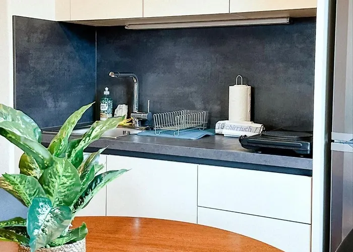 דירה Sali Homes K39 Monte-carlo -spacious 6-bedroom With Terrace And Garden Views In Ideal For Groups באיירוט